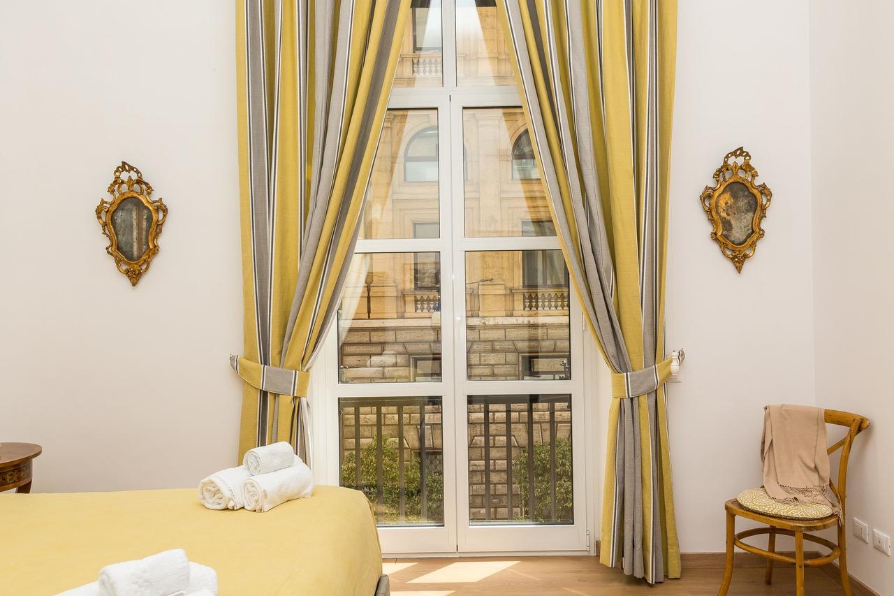 Prestigious Apartment via Barberini Rom Exterior foto