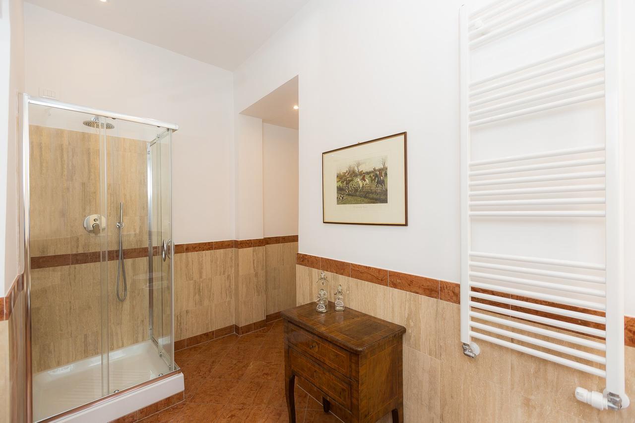 Prestigious Apartment via Barberini Rom Exterior foto
